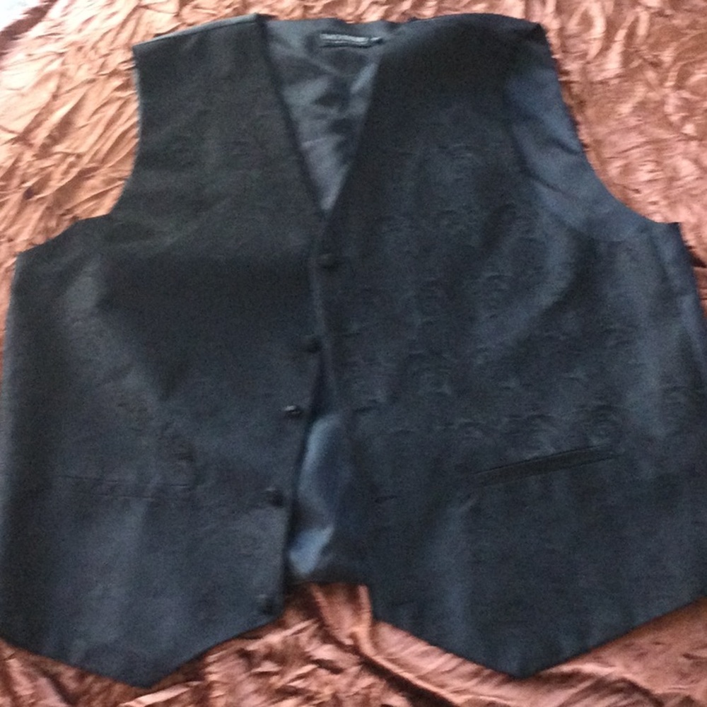 Mens black vest XL